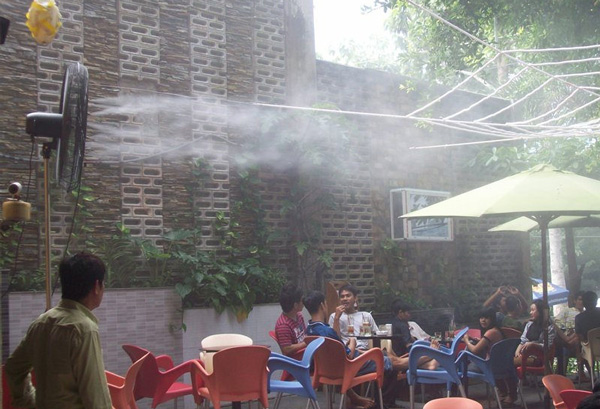 Du an quat phun suong dasin